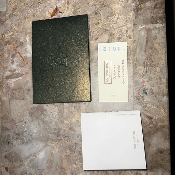 Louis Vuitton Beverly MM in monogram canvas and Vachetta leather - Picture 10 of 11